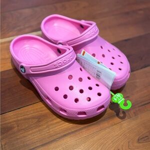 CROCS Kids' Classic Clog in Bubblegum Pink